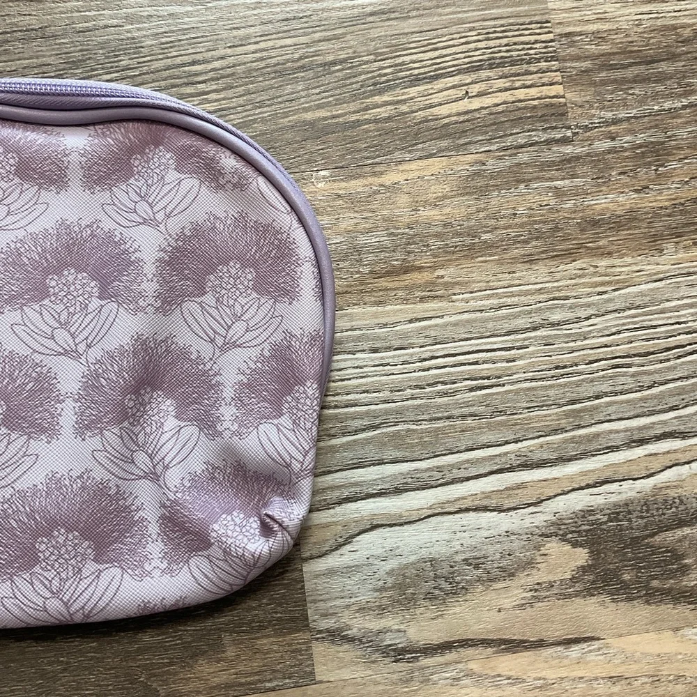 Manaola-Kinolau LAULIHILIHI Bag Nirvana Lavender Blue NWT